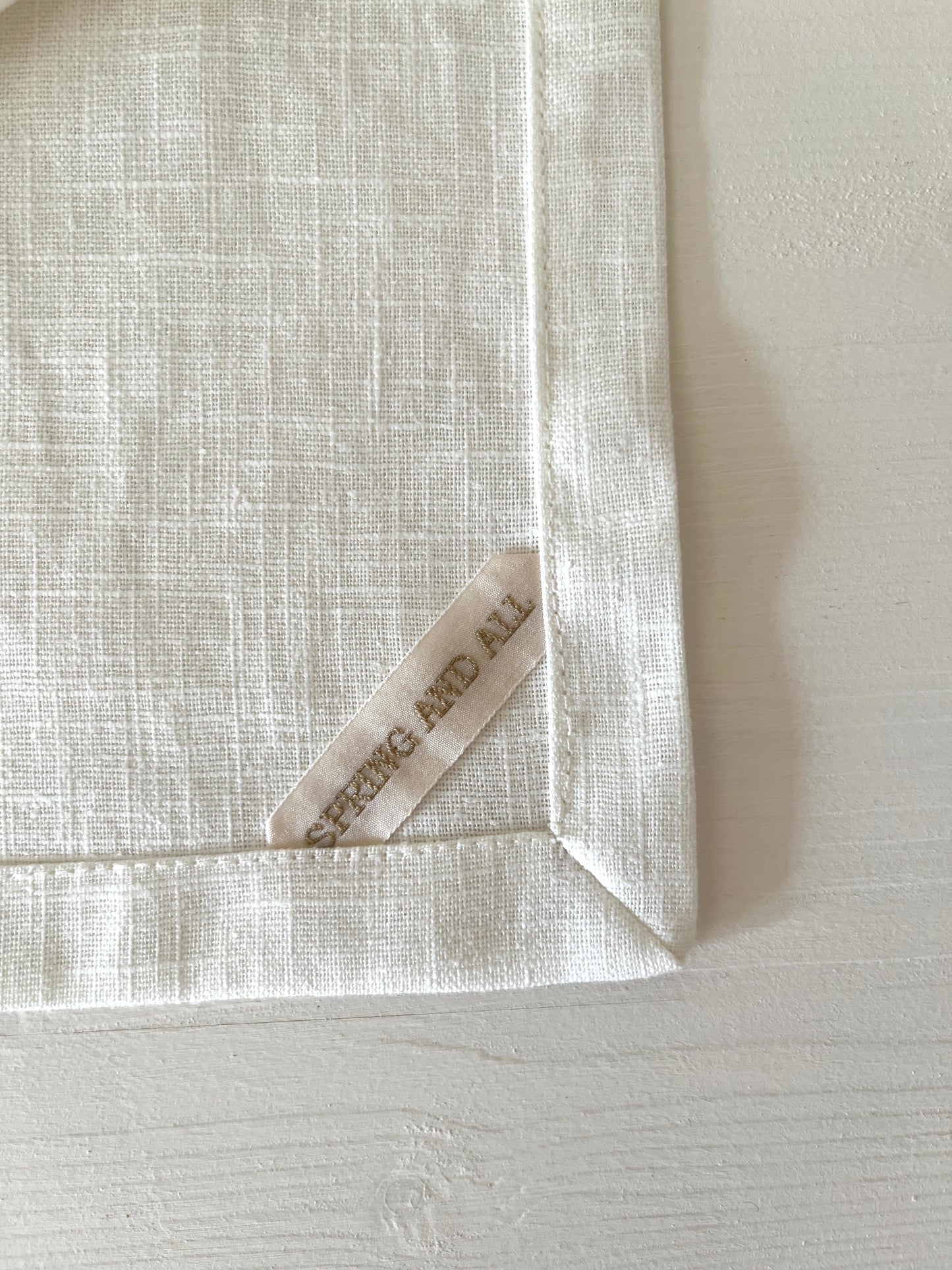 Set of Linen Napkins in White