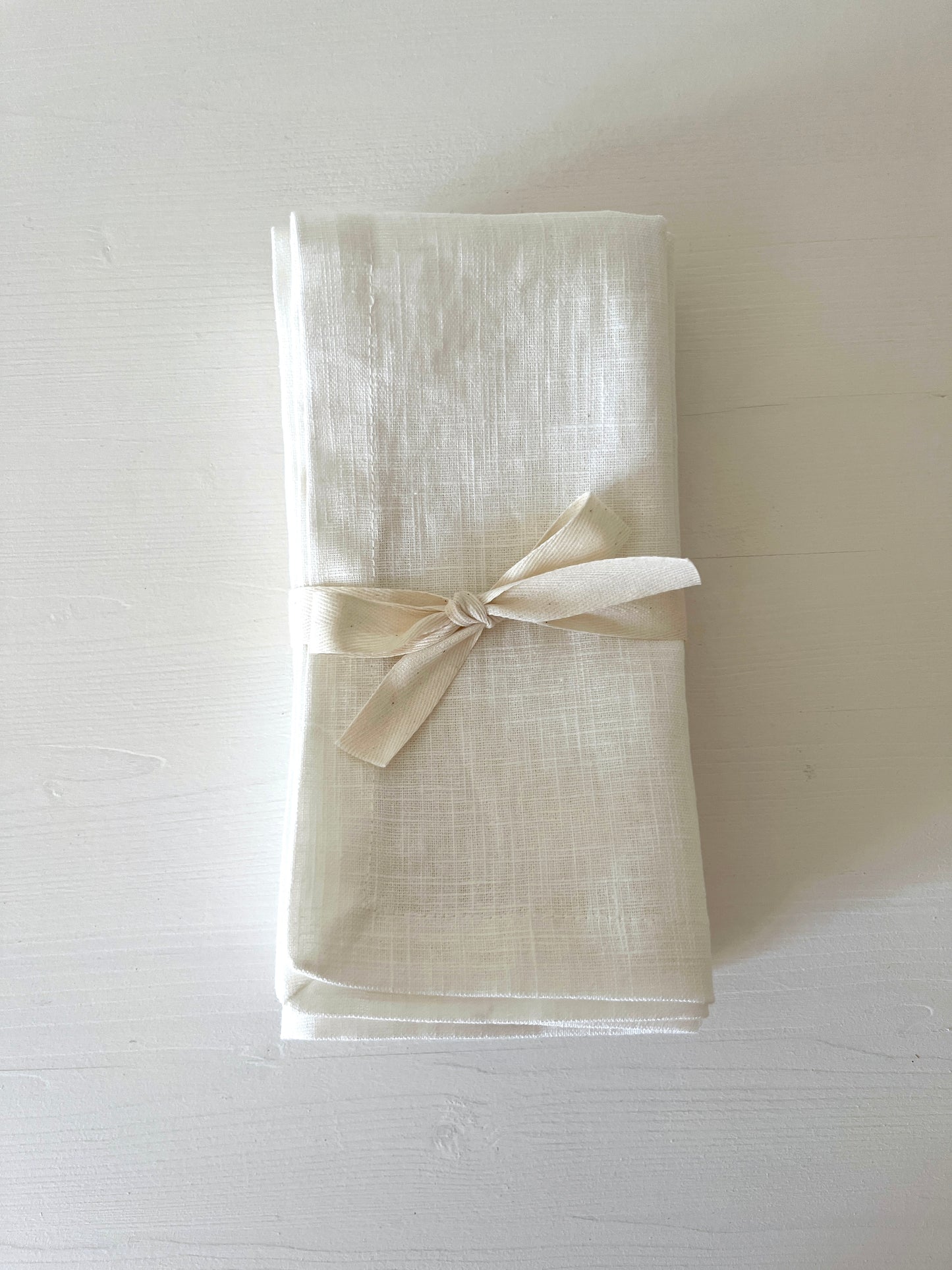 Set of Linen Napkins in White